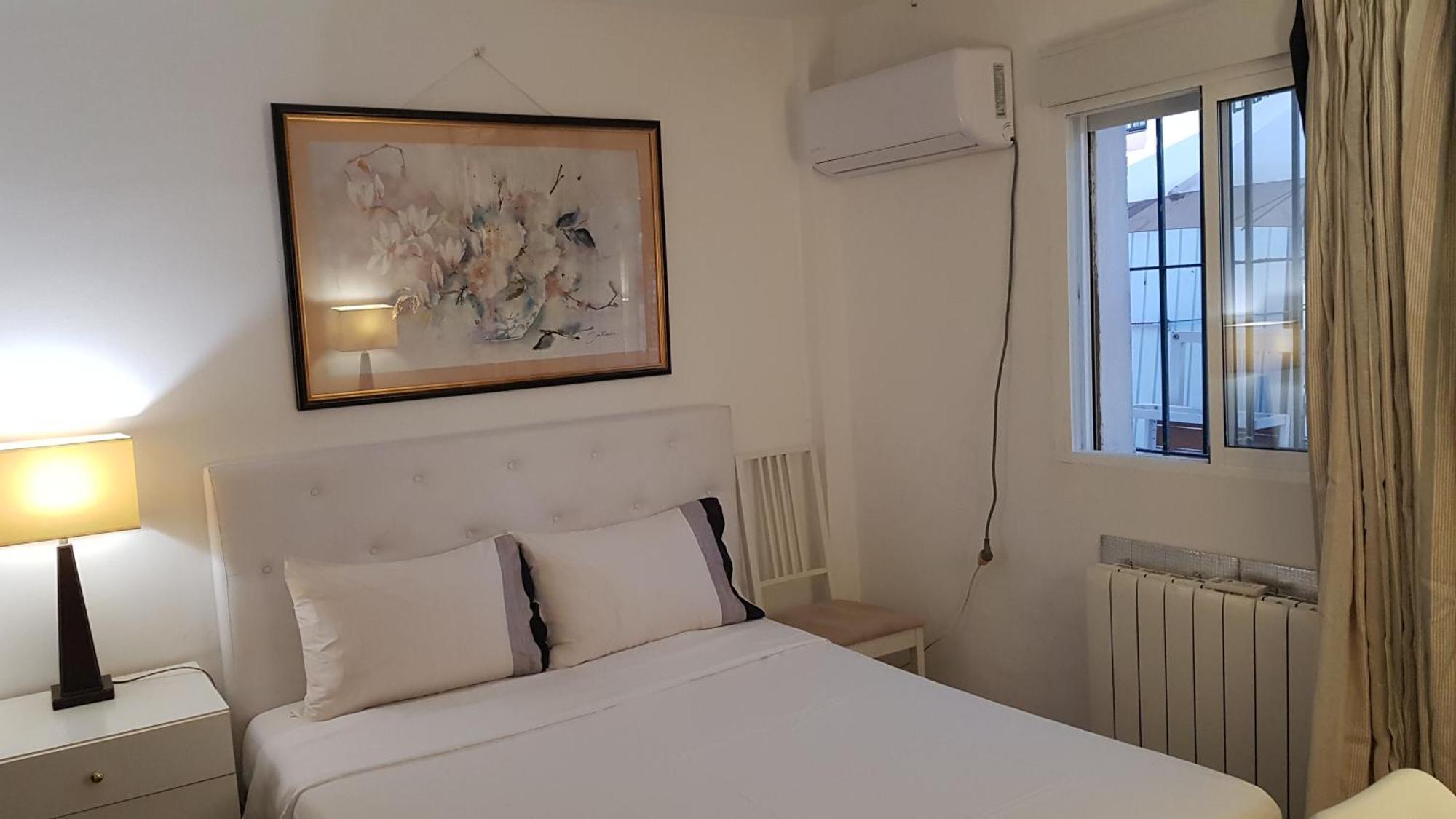 Little Peaceful Retreat Room With Bath, Heating, Terrace, Free Wifi Fridge Easy Parking Marbella Exterior foto